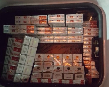 Тир, натоварен с с цигари контрабанда, задържаха на магистралата до Пловдив