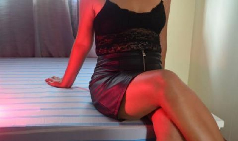 Проститутка обра клиент в пловдивски хотел, задигна му телефона и златото