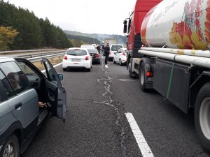 Тапа на АМ Тракия заради самозапалил се автомобил