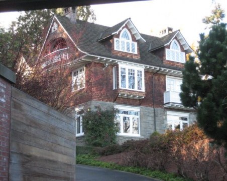 Продават къщата, в която се самоуби Кърт Кобейн за 7,5  млн. долара