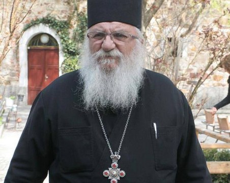 Благородно! Пловдивчани помагат на отец Иван, събират храна и перилни препарати за приюта му