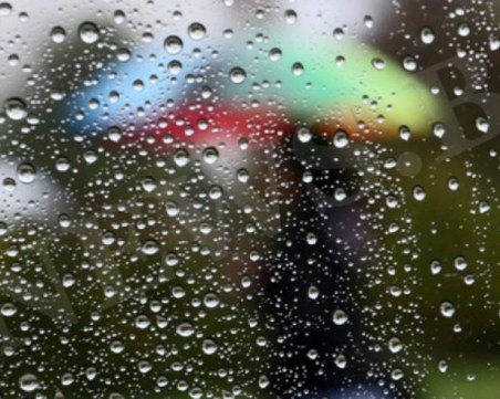 Дъжд и северен вятър свалят градусите днес