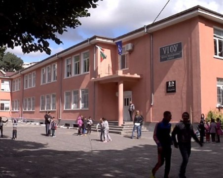 Роми опразниха няколко училища заради слух за отнемане на деца