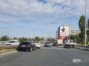 Две катастрофи през няколко метра затапиха един от изходите на Пловдив