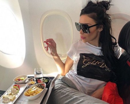 Моника Валериева: Имам доказателства с кого излитам, къде и с кого спя