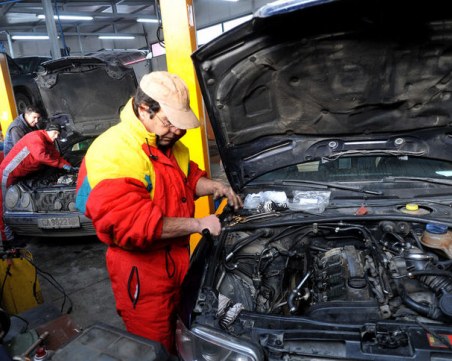 Шофьори плащат скъпи ремонти заради некачествено гориво