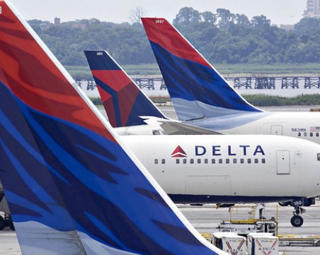 Жена успя да се качи на самолет без билет и паспорт