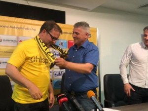 И Йотков подал оставка в Ботев, не е приета