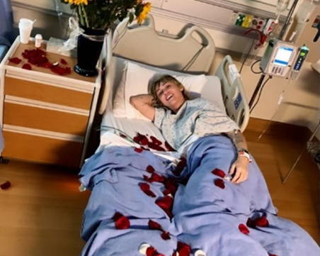 Певицата Майли Сайръс е в болница