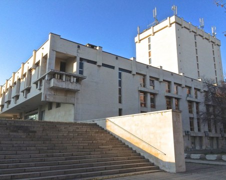 Пловдивски библиотекари свирят рок за юбилея на НБ 