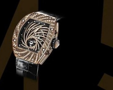 Японец излезе да си купи цигари, открадаха му часовник за $840 000