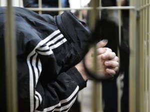 Дрогиран и пиян си правят компания в ареста след като седнаха зад волана