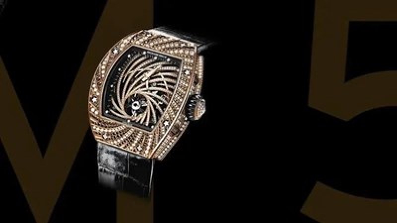 Японец излезе да си купи цигари, открадаха му часовник за $840 000
