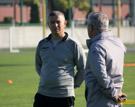 Диян Божилов се присъедини към Ботев, канарчетата уредиха контрола