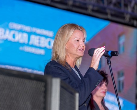 Стефка: Благодаря ви, че изстреляхте България в космоса