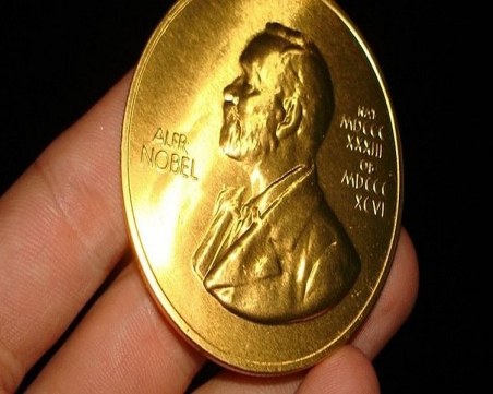За първи път: Връчиха две Нобелови награди за литература