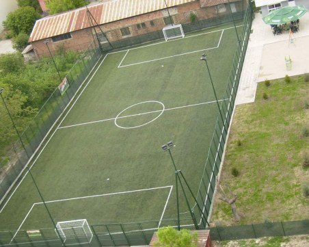 12 отбора в благотворителния футболен турнир на ЗС 