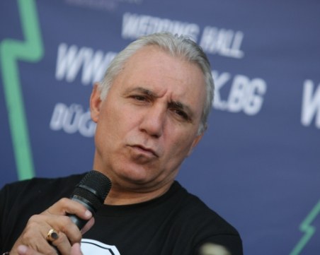 Стоичков ще съди бивш румънски футболист