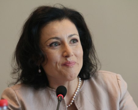 Танева: Животновъдите ще получат парите си до края на годината