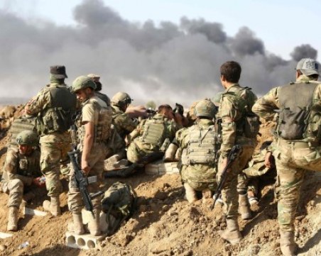 Близо 800 роднини на джихадисти са избягали от лагер в Сирия