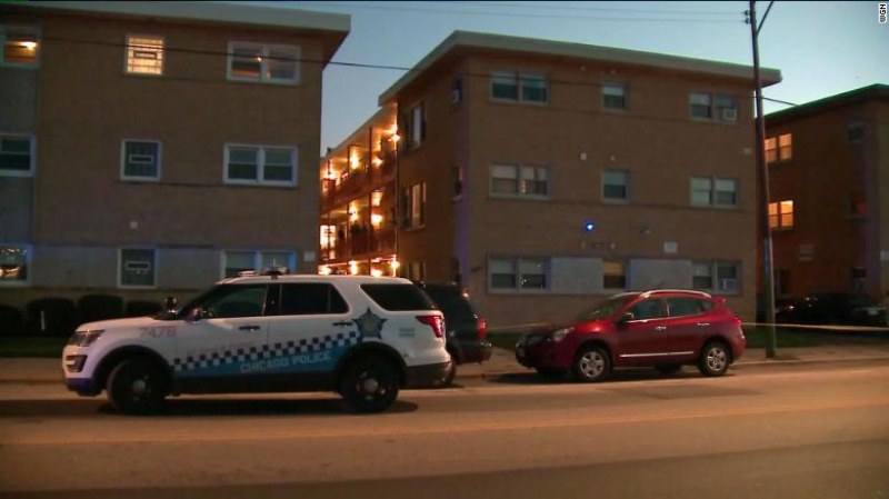Мъж откри стрелба в жилищен комплекс в Чикаго и уби четирима души