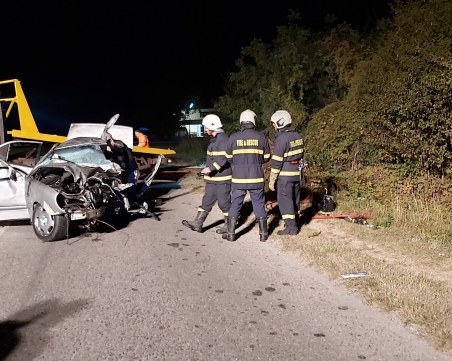 Изследват пътя в зоната на тежката катастрофа с шест жертви край Казанлък