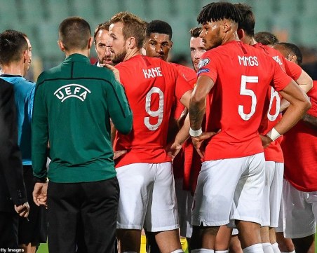 Англичаните не искали да излизат за второто полувреме, човек на БФС ги убедил