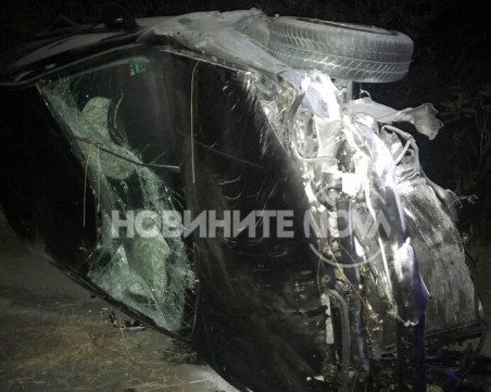 Кола се преобърна на пътя София-Бургас! Двама са в болница