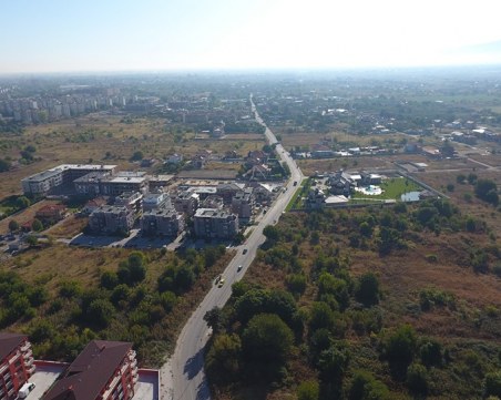 Остромила – кварталът на богатите, на майките с коли и... мистерия за таксиджиите