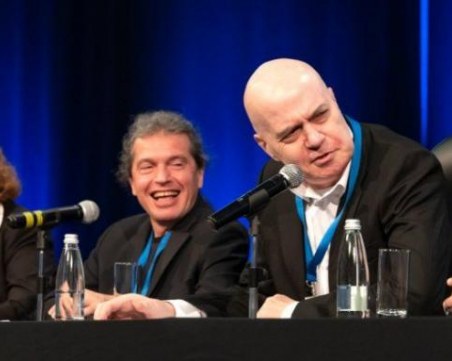 Слави пусно промото на бъдещата си телевизия