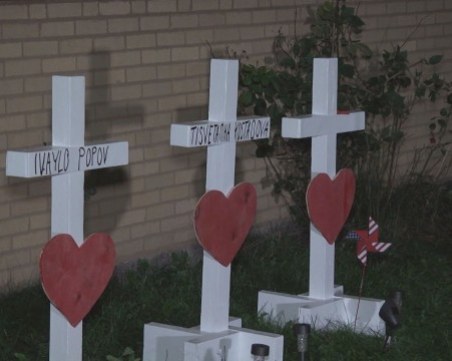 Стрелецът от Чикаго заплашвал съседите си преди разстрела, писал им писма