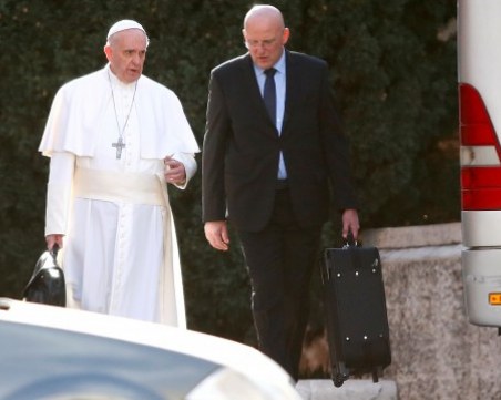 Защо папата уволни своя ангел-пазител