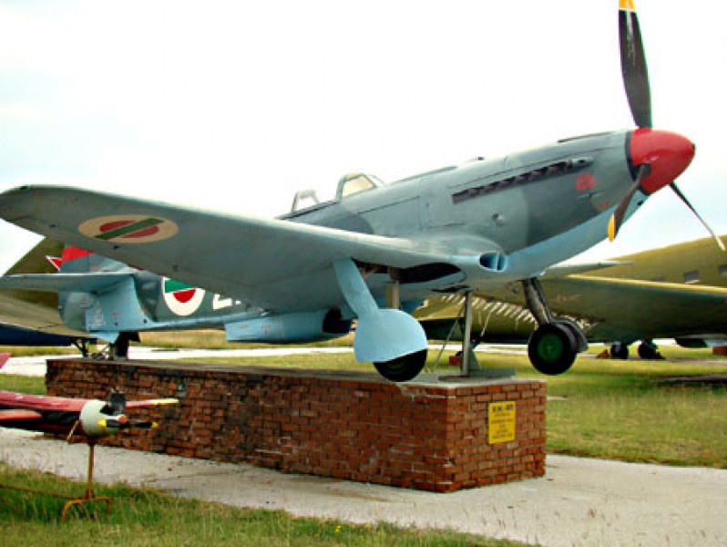 Музеят на авиацията в Крумово отваря врати за безплатни посещения днес