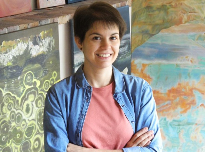 След 12 години във Франция: Кристина Шишкова от Пловдив с първа самостоятелна изложба