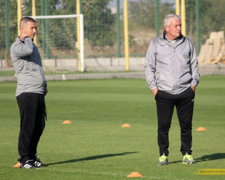 Ботев прекрати едностранно договора на Желко Петрович