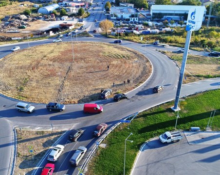 Катастрофа на кръговото на Кукленско шосе затапи движението