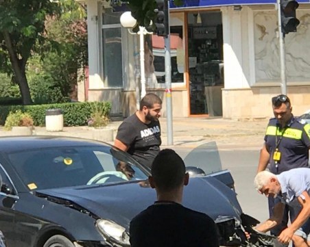 Удариха групата на Елвиса, 7 в ареста след удар на полицията срещу тютюневата мафия в Пловдив