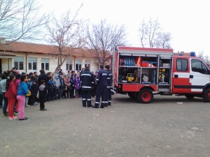 Евакуираха училище в Търговище след инцидент със сярна киселина