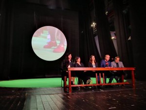 От интелектуалци до бездомници в документалния театър