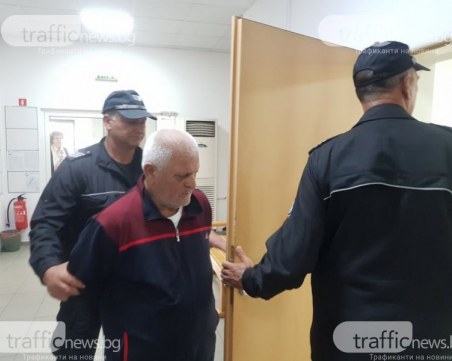 Кондукторът, блудствал с ученичка в Пловдив, ще лежи по-малко от година в затвора