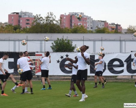 Локо с поредна благотворителна инициатива днес