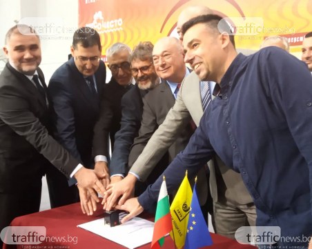 Марки, посветени на 100-годишнината от рождението на Хайтов - сред бижутата в пловдивския панаир