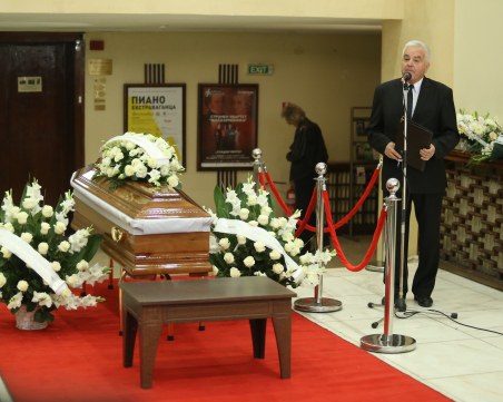 На прощаване с Милчо Левиев: Световен гений, но винаги филибелия!