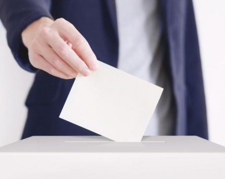 Партиите вече похарчиха 1,3 млн. за медийна реклама, ВМРО пръска най-много