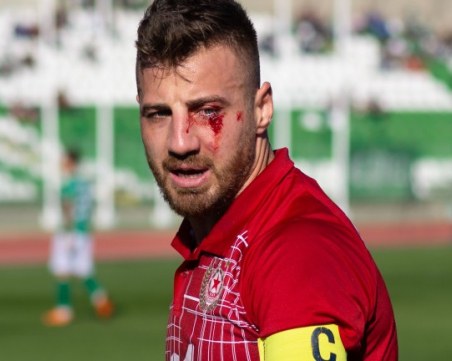 Потрошиха автомобила на Николай Бодуров