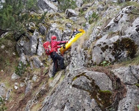 Спасителна акция на Перелик! Четири деца и двойка се изгубиха