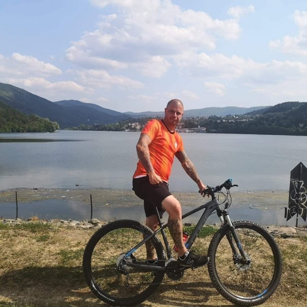 Близки на убит колоездач в София: Нарочно крият виновния шофьор!