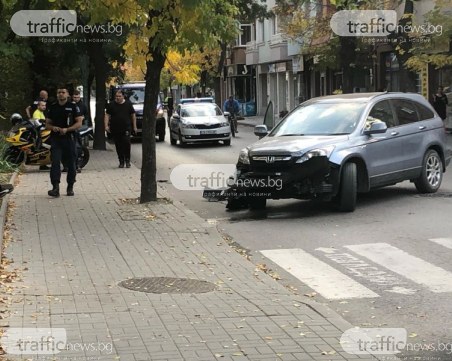 Катастрофа в Пловдив – Хонда е със смазана предница