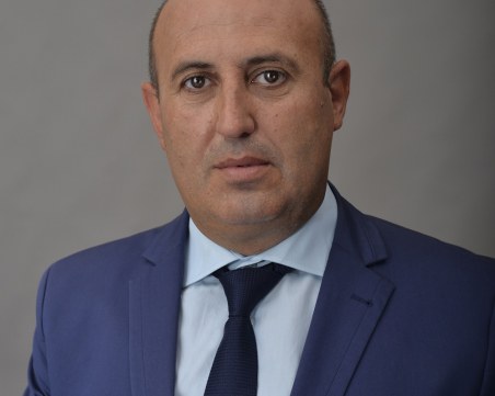 Георги Георгиев: Имате работа в кметството – паркирайте над него и слезте в службата, която ви трябва