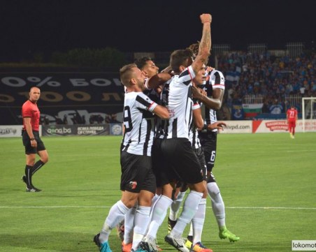 Силен Локомотив отказа ЦСКА, доигра мача с 10 души